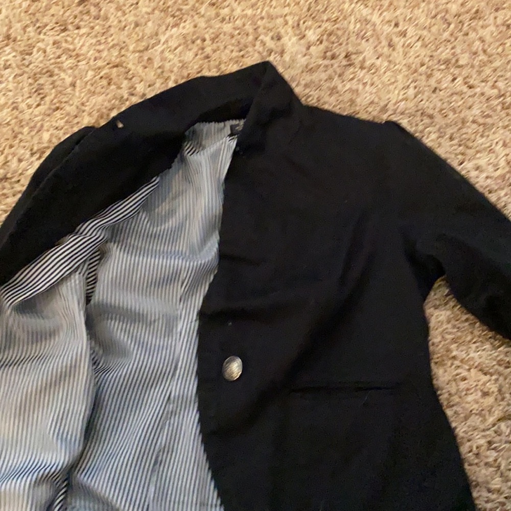 Blazer - Picture 4 of 4